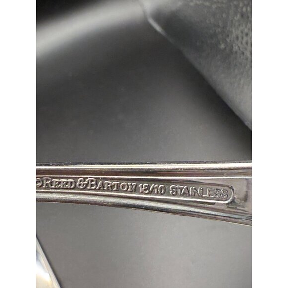 Reed & Barton Benson Flatware Stainless 4 Oval Soup Spoons Durable & Elegant - Picture 3 of 4